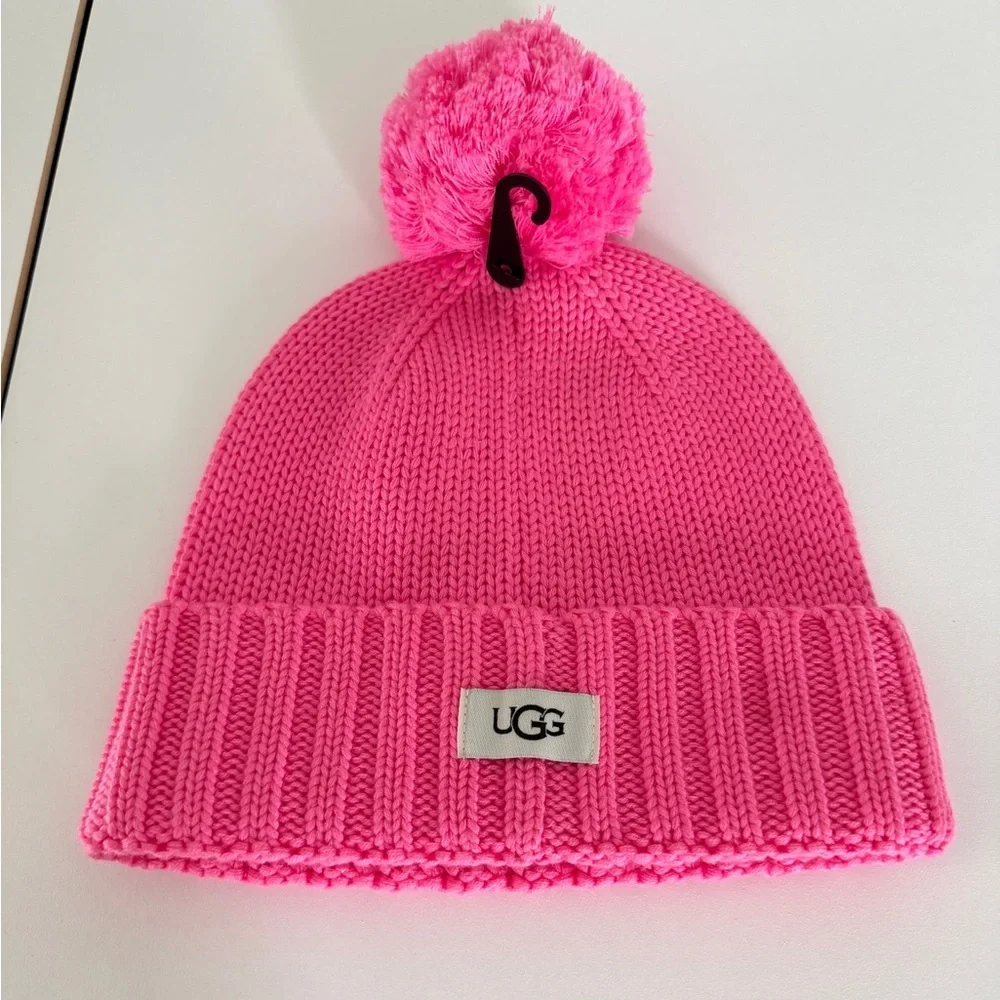 UGG Australia Bright‎  Pink Beanie Pom Knit OS Cozy Cabin Barbie Core